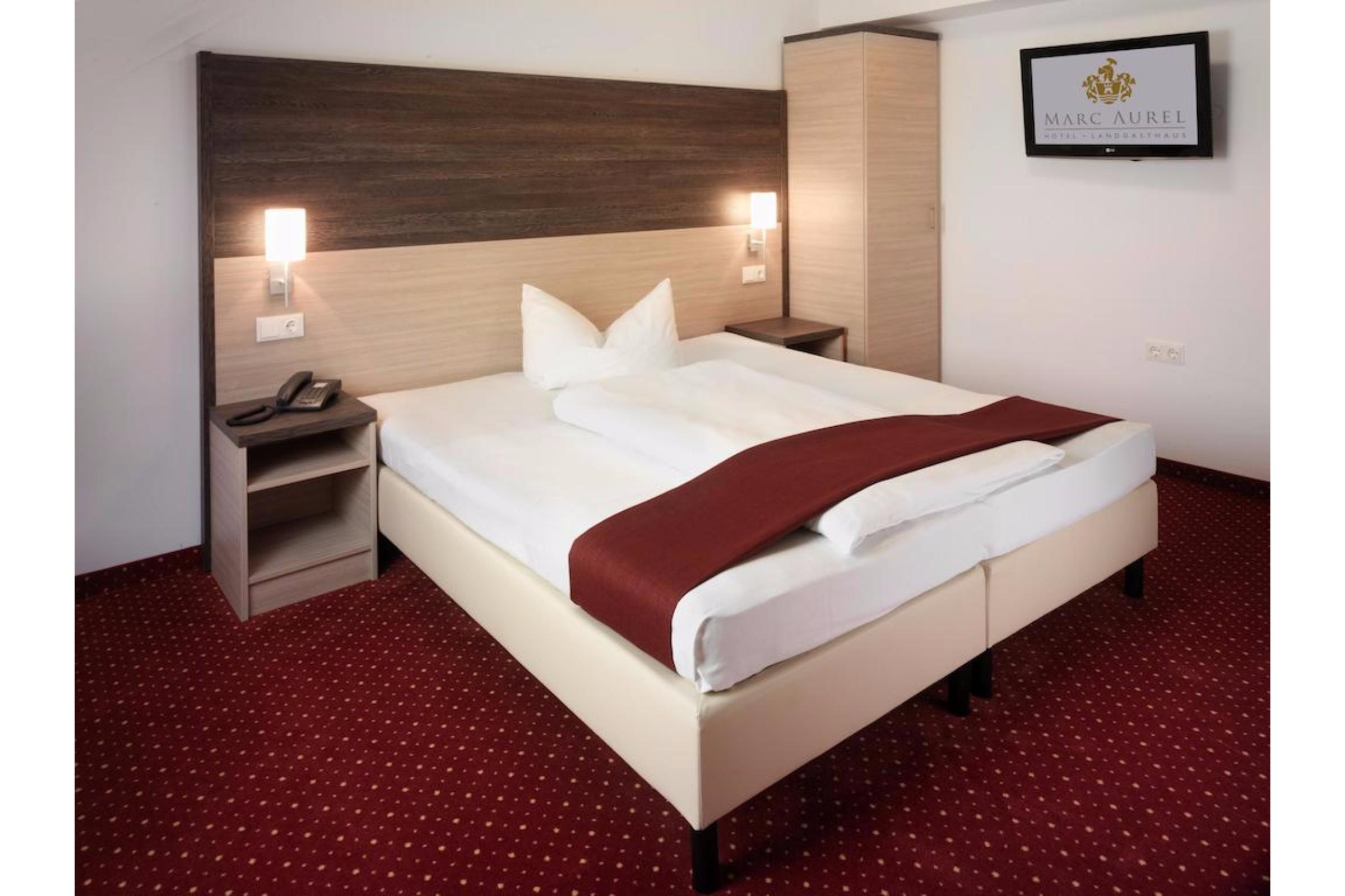 Hotel Marc Aurel Petronell Exteriör bild