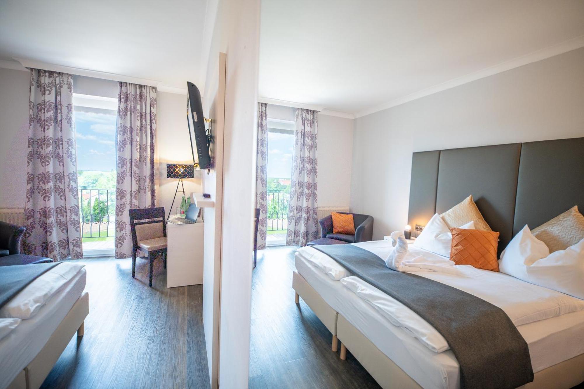 Hotel Marc Aurel Petronell Exteriör bild